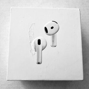 Apple AirPods 4th Generation